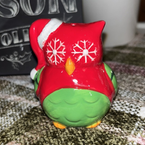 Christmas owls Salt& Pepper shakers - Pfaltzgraff Collections - Picture 4 of 6